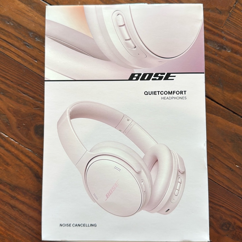 NEW IN BOX Bose QuietComfort Headphones